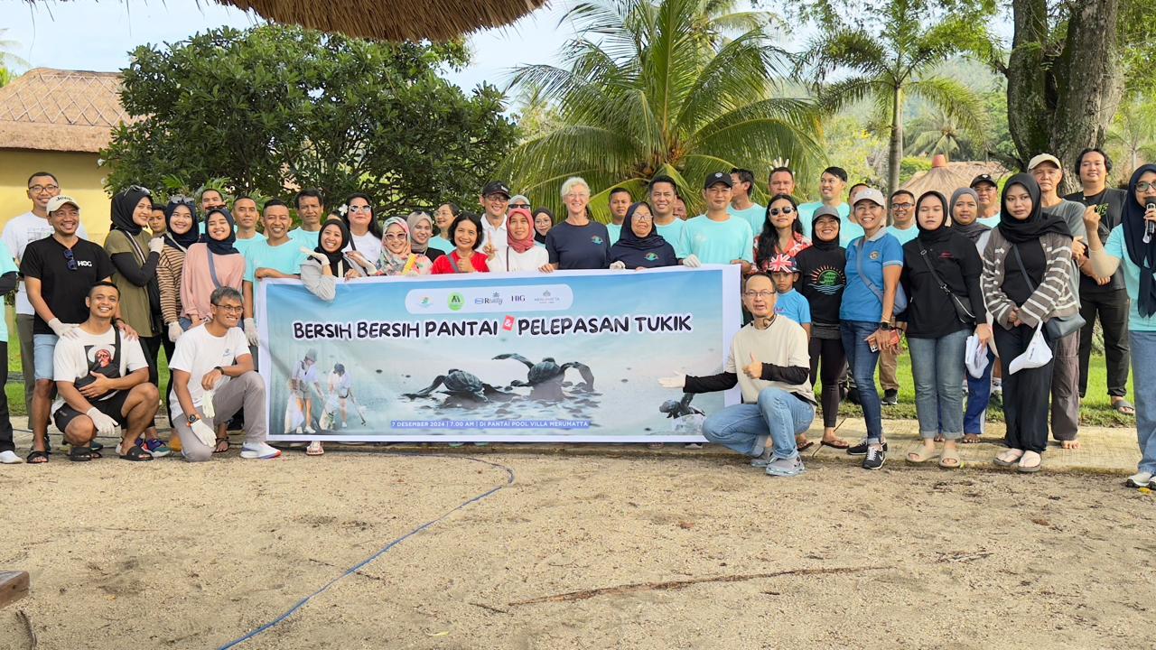 Bersih-Bersih Pantai dan Pelepasan Tukik